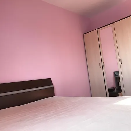 Lora's Cheap And Cozy Flat Apartment *
