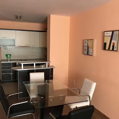 Lora's Cheap And Cozy Flat * Plovdiv